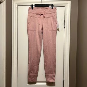 Old Navy Go Dry high rise legging